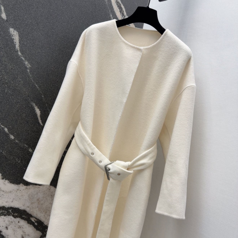 chr1st1an D10r outwear